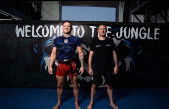 Макгрегър получи черен пояс по жиу-жицу. 