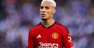 Ман Юнайтед с труден успех в Нюпорт