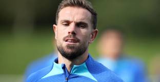  Трипиър подкрепи Хендерсън 