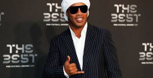  Синът на Роналдиньо може да стане играч на Барселона