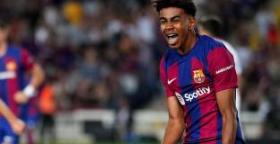 Ямал ще удължи с Барса