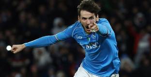 ПСЖ готви оферта за Кварацхелия