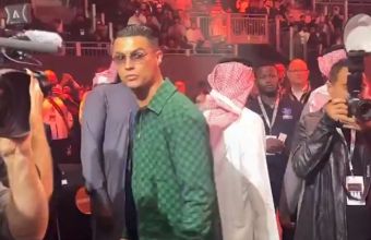 Роналдо на боксовата вечер в Рияд. 