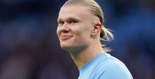 Ман Сити купува алтернатива на Холанд?