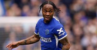 Стърлинг може да напусне Челси
