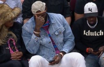 Леброн посети Кливланд – Бостън. Баскетболистът носеше със себе си вино, вода и чаша кафе. 