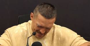 Усик се разплака на пресконференцията