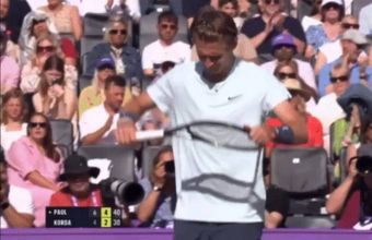 Себастиан Корда счупи ракета в полуфиналите в Лондон. 