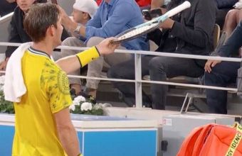 Матю Ебдън не скри разочарованието си от мача с Новак Джокович в първия кръг на турнира на Олимпиадата през 2024 г. в Париж (Франция). По време на срещата Ебдън се приближи до трибуните и покани един 