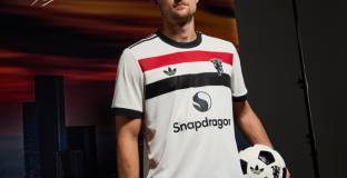 Ман Юнайтед обяви трансфера на Де Лигт