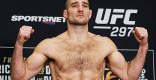 Уайт потвърди за битка между Дю Плеси и Стрикланд