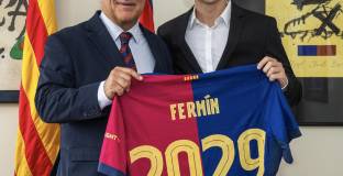 Барса продължи с Фермин