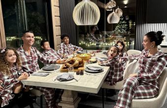 Роналдо публикува коледна снимка. „Най-важната част от Коледа“, написа Кристиано. 