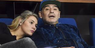 Приятелката на Марадона го изгони от дома си