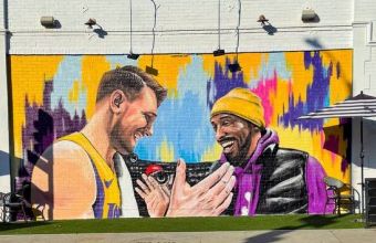 В Лос Анджелис се появи стенопис на Коби Брайънт и Лука Дончич.