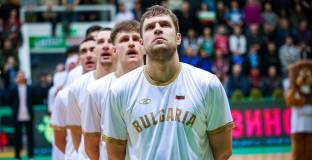 България измъкна победата срещу Швеция 
