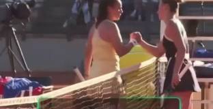 За първи път от 2022 година: Костюк се ръкува с бивша руска тенисистка