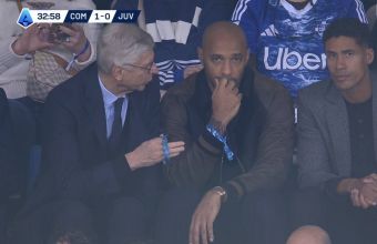 Арсен Венгер, Тиери Анри и Рафаел Варан гледаха заедно мача от Серия А между Комо и Ювентус. 