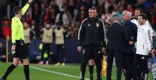 Съдията спести втори жълт на Винисиус, но изгони Моуриньо за протест