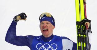  Нисканен със злато на 15 км.