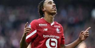 Йоро лети за медицински в Манчестър