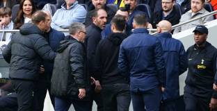  Де Дзерби обясни конфликта си със Стелини