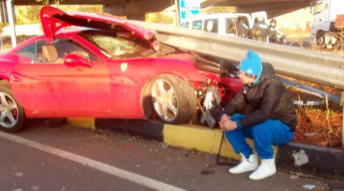 Нападателят на Газиантепспор Артем Милевский потроши Ferrari-то си тази сутрин