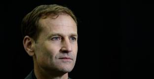 Ашуърт е готов да започне в Ман Юнайтед с три покупки 