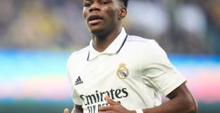 Чуамени ще отсъства един месец