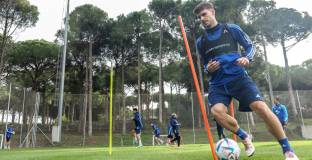 Левски с две тренировки и днес преди утрешния си мач (видео)