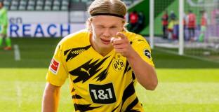 Челси предложи двама за Холанд