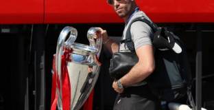 Хендерсън разказа как играчите на Ливърпул поддържат форма