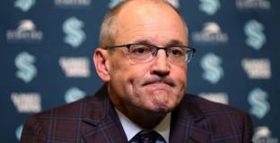 Сиатъл уволни старши-треньора 