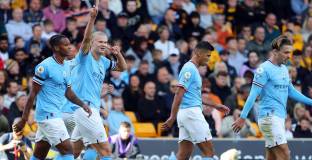 Ман Сити с класика в Уулвърхемптън