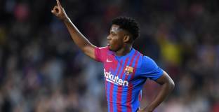 Барселона след шеметен обрат се справи с Валенсия 