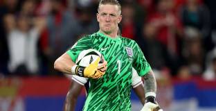 Карсли обясни защо Пикфорд не игра срещу Финландия 