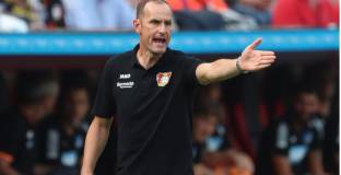 Херлих остава начело на Байер