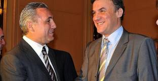 Стоичков и Боби Михайлов се сдобриха и застанаха един до друг