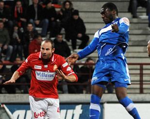 Хафнарфьодур - Генк 0:2 