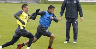 Владо Стоянов все още се готви по специален режим