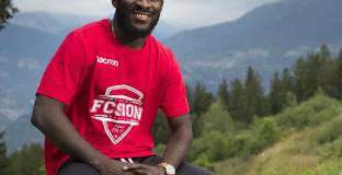 Думбия ще продължи в Малта