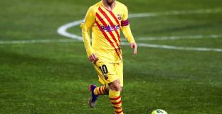 Меси с 300 асистенции в кариерата си