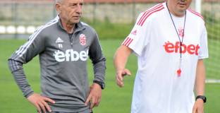  Стоичков и Борисов тренират с първия отбор на ЦСКА