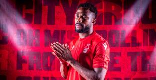  Нотингам подписа с Денис и Дукуре