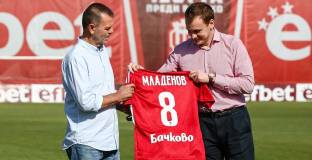 Стойчо Младенов покани президента, премиера и Борислав Михайлов на мача с ЦСКА