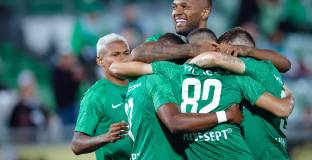 Рефери отново бутат Лудогорец към победа - този път срещу Ботев Пловдив