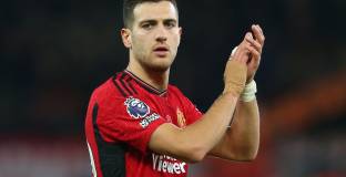 Ман Юнайтед завърши с победа