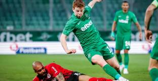 Лудогорец се измъчи срещу 10 от Локо София (видео)