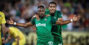 Съдия помогна на Лудогорец да спасят точка срещу Ботев Пловдив (видео)