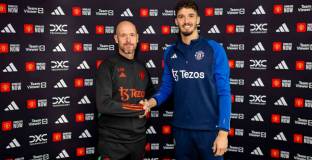 Манчестър Юнайтед обяви трансфера на Байиндир